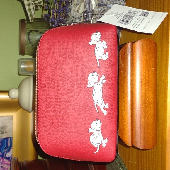 Disney x KATE SPADE Cosmetic case NWT - Picture 2 of 8